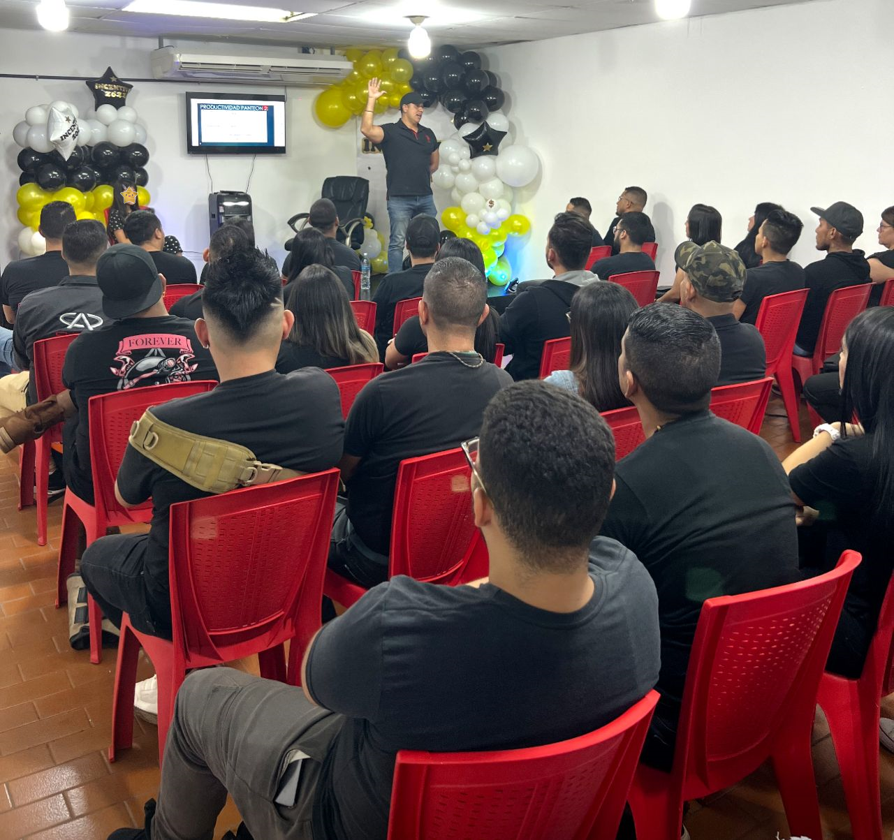 Imagen Nosotros, Capacitación de Personal